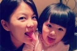 李湘晒3岁女儿萌照引关注 网友：长大肯定是个大美人 