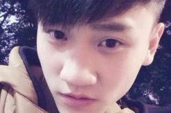 李锦鉴和谭璐的吻照流出 《变形记》其人格如今已是今非昔比 