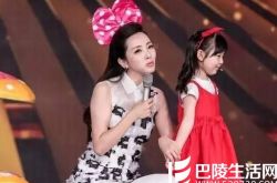 央视主持人李思思旗袍照 素颜惹争议昔日整容照被曝光 