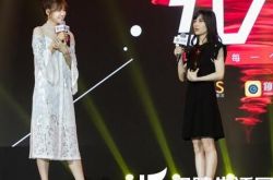 李艾主持的综艺节目有哪些？ 主持节目遭papi酱抢镜 