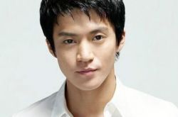 网曝小栗旬老婆孩子图片 旬再被曝偷腥丑闻 