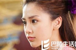 杨颖和赵丽颖谁年轻？ 网友称两人是不一样的美 