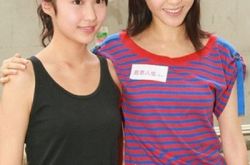 黎姿女儿照片显青涩 三代同堂享天伦 