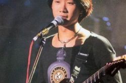 黄家驹日本演唱会高清照片 有望年底合体举办纪念会 