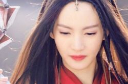 《秦时明月》金晨虞姬剧照妖媚动人 与邓伦地下恋遭证实 