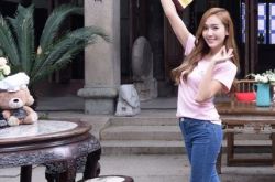 杰西卡参加十二道锋味献内地首秀 锋味家族南浔过中秋 