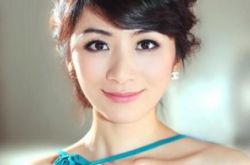 刘庭羽和张家辉合照片场很绅士 古装《新醉打金枝》又闹荧屏 