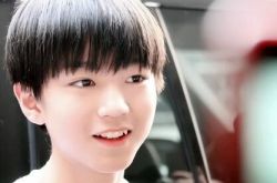 流出雷颖菲王俊凯合照 节目中大张伟现身显逗比本色 