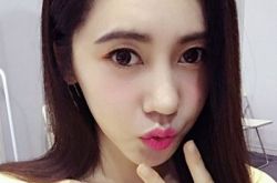 韩国明星秋瓷炫生活照曝光 女神坦言小时候生活并不幸福 