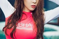 韩国女团申秀智大秀好身材 身材火辣迷倒万千观众 