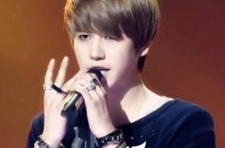 小鲜肉圭贤车祸sj医院看望 被曝手术时声带差点不保 