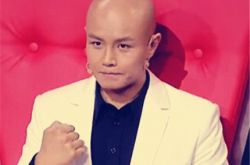 乐嘉演讲节目失控落泪 发飙向李咏爆粗口 