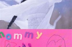 刘亦菲更新微博庆祝杨幂生日快乐 盛装出席芭莎慈善晚宴 