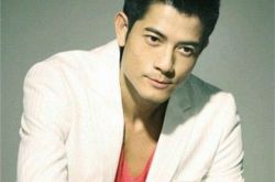 郭富城开车牵手图片曝光 傲娇天王竟主动承认爱网红 