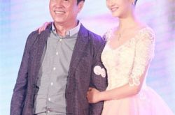 关晓彤的父母资料大起底 身世背景了不得 