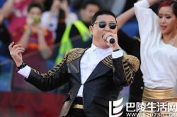 韩国鸟叔出车祸车子遭毁容 围观群众愣是没认出来 