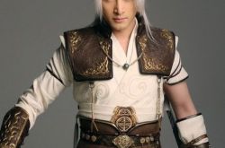 胡歌白发造型燃到爆 检验颜值高不高cosplay见分晓 