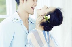 张歆艺袁弘婚礼曝光 两人全程甜蜜撒糖 