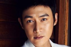 陆毅童年照片撞脸贝儿 网友叹美貌基因太强大 