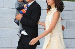 韩国明星权相佑孙泰英尽显甜蜜 圈中公认的模范夫妻 