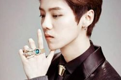 鹿晗理想型艺人是谁 苦追三年的女孩居然是她 