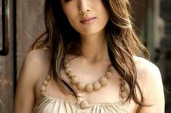 名模马艳丽10岁爱女曝光 与前夫郎昆所生 