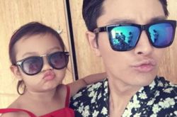 贾乃亮唱的歌好听 甜馨唱歌跑调 