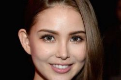 昆凌身高不到160是真的吗 21岁的她怎么拿下周杰伦的 