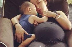 何洁一胎是男是女？ 一年生两个孩子令人惊讶 