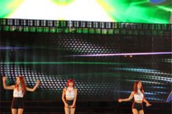 降央卓玛等“新丝绸之路的起航” 群星演唱会在西宁激情开唱 