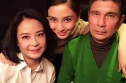 何炅家人合照被曝光 盘点不为人知的明星兄弟姐妹 