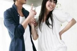 郭品超女友许慧欣不惧绯闻 两人牵手走红毯 