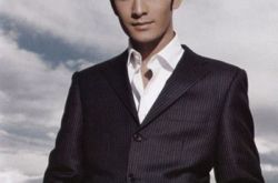 黄晓明帅气图片出炉 演技精湛获好评 