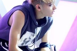 黄子韬儿时照曝光 爸爸黄忠东背景大揭秘 