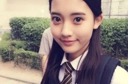 韩国童星郑多彬微博曝自拍引热议 出演她很漂亮获赞 