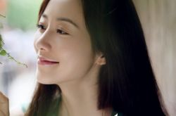 两大女神背景大对比   韩雪爷爷与朱珠爷爷到底谁的级别高 