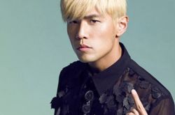 周杰伦地位稳居华语乐坛第一 天王时代的传奇人物 