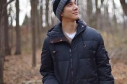 王力宏微博晒帅照   网友感叹“在我眼中你那么美” 