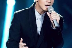 李健的歌曲父亲时隔九年再度演唱 音乐诗人重拾沉默父子情 