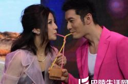 盘点黄晓明和赵薇暧昧瞬间 不知道baby怎么想 