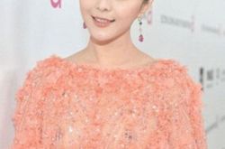 奥斯卡范冰冰透装图性感妩媚 其真空上阵露两点惹人争议 