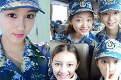 关晓彤晒军训照英气十足 好友张雪迎中秋晒清纯美照 