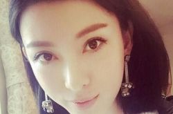 薛之谦老婆高磊鑫微博曝光 揭秘男方与女方分手细节 