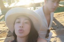 钟丽缇携男友度假   女儿着比基尼抢镜 