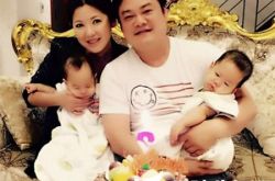 陈明真年轻照片清纯 脸书晒双胞胎生日照 