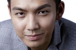 盘点钟汉良演的电影  与太太谢易桦两人3年前结婚 