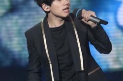 在快本张杰古巨基身高大比拼 实际与自爆相差大 