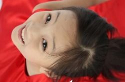 奥运童星林妙可晒近照 变身女神为女排点赞 