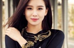 刘诗诗胸部曝光好性感 清纯女神也转型？ 