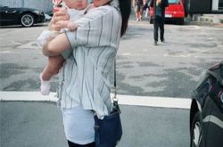 伊能静晒儿女合照 兄妹颜值爆表画面温馨 